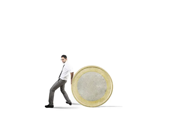 Zakenman beweegt een munt. concept van de moeilijkheid om geld te besparen — Stockfoto