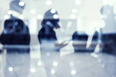 Geleceği arayan bir grup iş ortağı. Şirket ve girişim kavramı