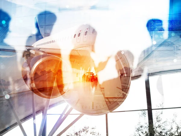 Take off of a modern aircraft and double exposure with silhouettes of passengers in the airport — Stock Photo, Image