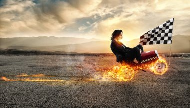 Bir araba ile hızlı iş kadını rakiplerine karşı kazanır. Başarı ve rekabet kavramı. Bayrak, rakip.