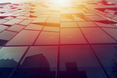 Modern bir gökdelen binası. Şirket başarısı kavramı.