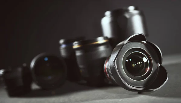 Conjunto profissional de lentes para câmera reflexa — Fotografia de Stock