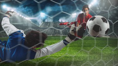 Futbol oyuncusu stadyumda kafasından vurarak topa vuruyor.