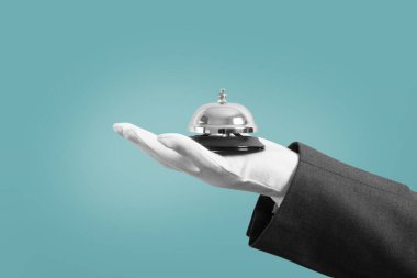 Garson kız zili çaldı. İşinizde birinci sınıf hizmet kavramı.