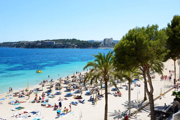 Mallorca Španělsko Května Turisté Enjoiying Dovolenou Pláži Května 2015 Mallorca — Stock fotografie