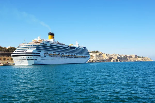 Valletta Malta April Costa Fascinosa Cruise Ship Tourists Harbour April — Stock Photo, Image