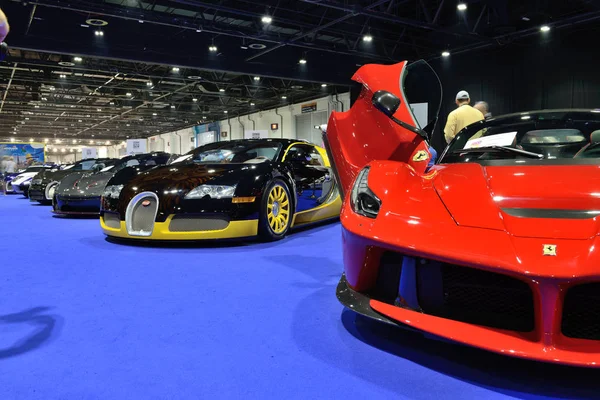 Dubai Birleşik Arap Emirlikleri Kasım Ferrari Laferrari Spor Otomobil Boulevard — Stok fotoğraf