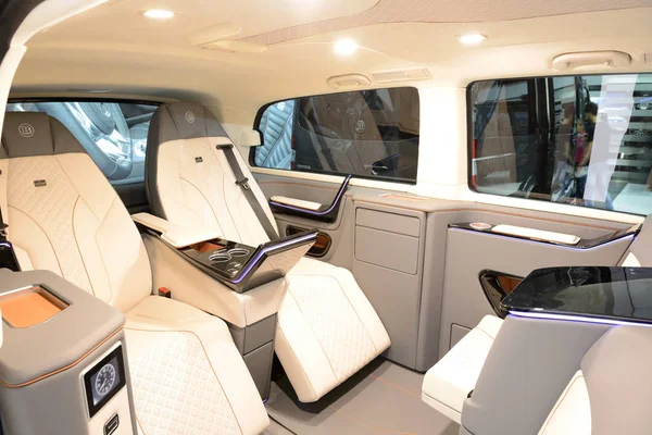 Dubai Émirats Arabes Unis Novembre Habitacle Camionnette Mercedes Benz Brabus — Photo