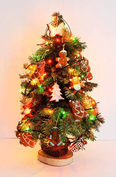 Albero Illuminato Capodanno Biscotti Mangiabili Fatti Dalla Mano Con Decorazione — Foto Stock