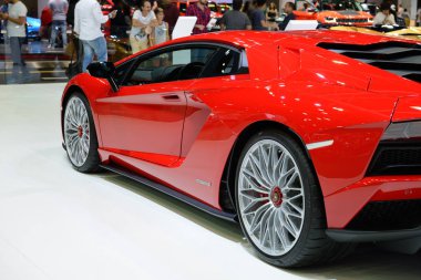 Dubai, Birleşik Arap Emirlikleri - 17 Kasım: Lamborghini Aventador S Coupe Cabrio Dubai Motor Show 2017 üzerinde 17 Kasım 2017 üzerinde olduğunu 