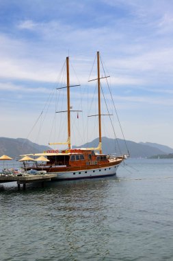 yelken yat yakınındaki plajda Türk resort, marmaris, Türkiye