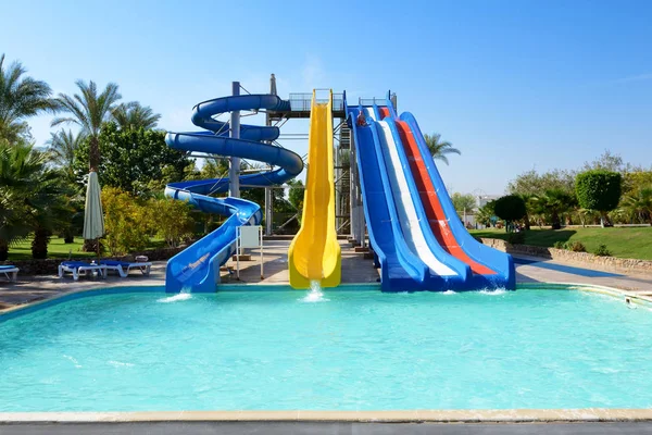 Aqua park with water slides in luxury hotel, Sharm el Sheikh, Egypt — Stock Photo, Image