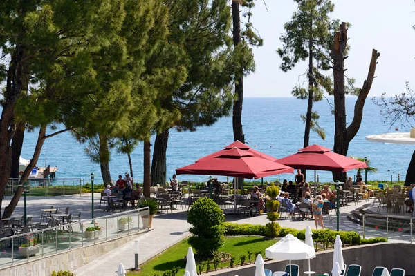 Antalya Turkey April Het Buitenrestaurant Van Het Luxe Hotel Toeristen — Stockfoto
