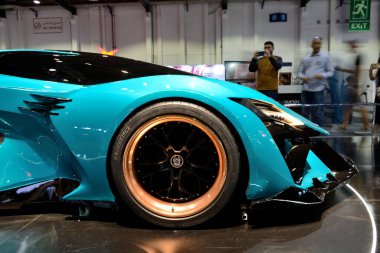 DUBAI, BAE - 16 Kasım 2019 tarihinde Dubai Motor Show 2019 Ajlani Motors Drakuma konsepti 