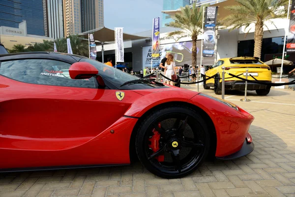 Dubai Uae Νοεμβρίου Ferrari Laferrari Sportscar Είναι Στο Dubai Motor — Φωτογραφία Αρχείου