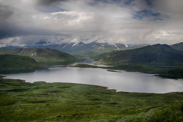 欧洲自然 湖山和徒步旅行的天空 — 图库照片