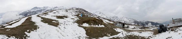 Trekking Montanhas Neve Nepal Para Saúde Fitness — Fotografia de Stock
