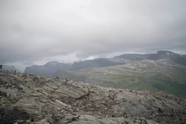Viajes Senderismo Noruega Durante Las Vacaciones Verano Alta Montaña — Foto de Stock