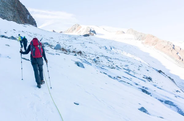 Caminhadas Para Cume Montanha Neve Glaciar Extrema Caminhada — Fotografia de Stock