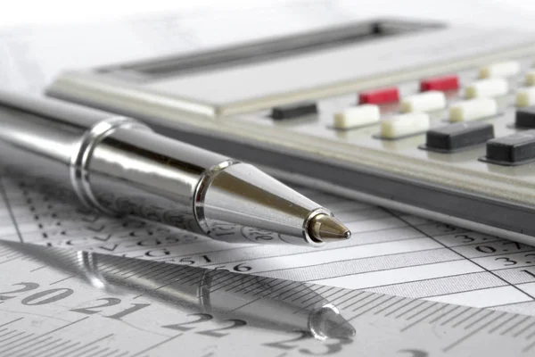 Zakelijke Achtergrond Met Tafel Pen Rekenmachine — Stockfoto