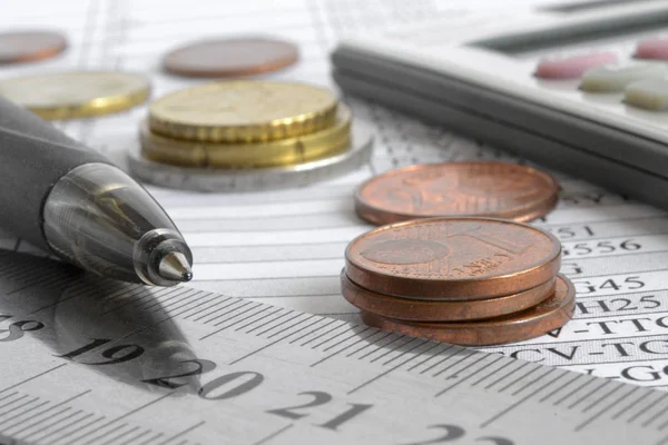 Financiële Achtergrond Met Geld Rekenmachine Liniaal Tafel Pen — Stockfoto