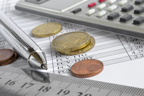 Financiële Achtergrond Met Geld Rekenmachine Liniaal Tafel Pen — Stockfoto