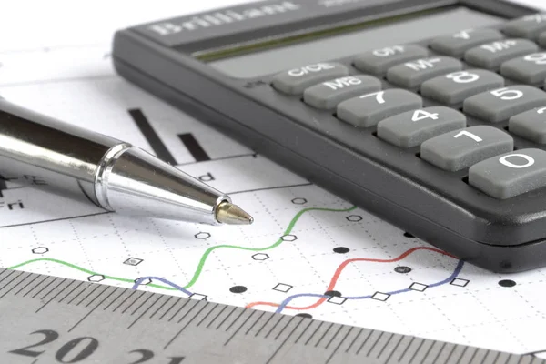 Pen, grafiek en Calculator — Stockfoto