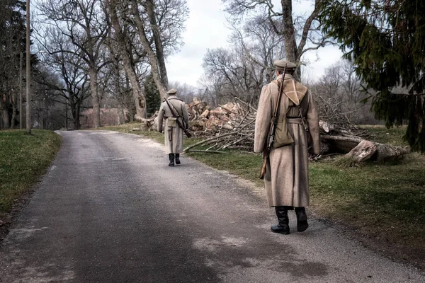 Des Soldats Estoniens Patrouillent Dans Rue 1918 Année — Photo