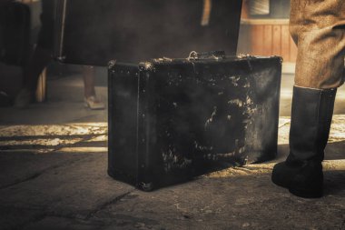 retro tren istasyonunda bekleyen Tren