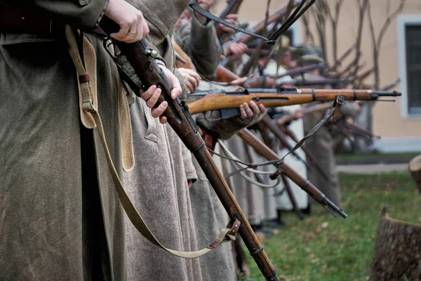 Soldaten Kontrollieren Gewehre Jahr 1918 — Stockfoto