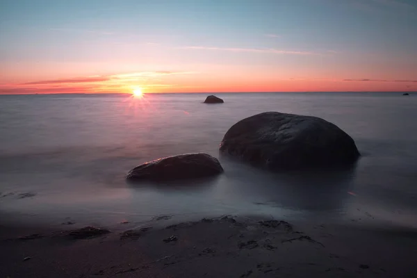 Vista Deslumbrante Pôr Sol Sobre Mar Báltico — Fotografia de Stock