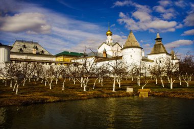Rostov şehrindeki antik Kremlin. Yaroslavl bölgesi, Rusya