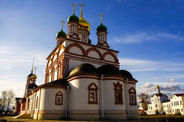 Rostov şehrindeki Trinity-Sergius Varnitsky manastırı. Yaroslavl bölgesi, Rusya
