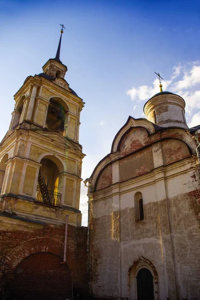 Paróquia Igreja Ascensão Sobre Túmulo Isidoro Maravilhoso Igreja Ascensão Yaroslavl — Fotografia de Stock