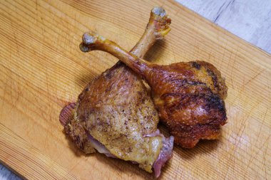 Patatesli kızarmış ördek.