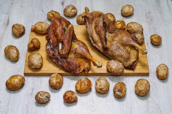 Crispy Baked Duck Potatoes — Stock Photo, Image