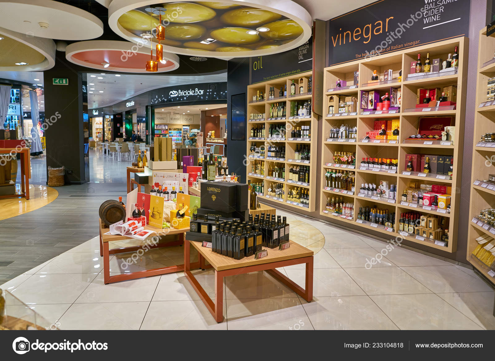 Milan Malpensa Italy Circa November 2017 Shop Milan Malpensa