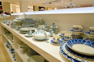 Rome, İtalya - Kasım, 2017 yaklaşık: bir ikinci amiral gemisi mağaza Rinascente Roma Merkezi'nde sergilenen ürünler çeşitli.