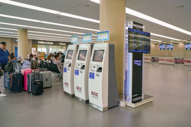 Busan, Güney Kore - Mayıs, 2017 yaklaşık: kendini iade kiosklar Gimhae Uluslararası Havalimanı, dış hatlar terminali.