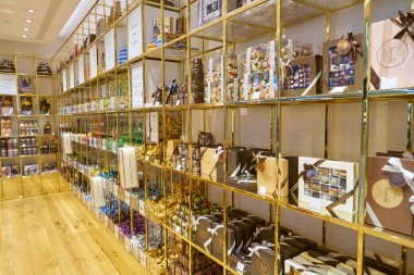 Milan Malpensa, İtalya - Kasım, 2017 yaklaşık: Milan-Malpensa Havaalanı'nda bir Venchi salonu