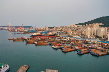 Busan, Güney Kore - Mayıs, 2017 yaklaşık: Busan Lotte Department Store üzerinden bir bakış. Eski Pusan bilinen Busan, Güney Kore'nin ikinci en çok kalabalık şehir Seul sonra olduğunu..