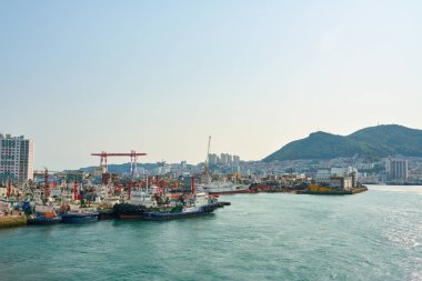 Busan, Güney Kore - Mayıs, 2017 yaklaşık: Busan kentsel peyzaj. Eski Pusan bilinen Busan, Güney Kore'nin ikinci en çok kalabalık şehir Seul sonra olduğunu..
