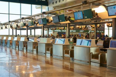 Milan Malpensa, İtalya - Kasım, 2017 yaklaşık: iade alan, Milan-Malpensa airport, Terminal 1. 