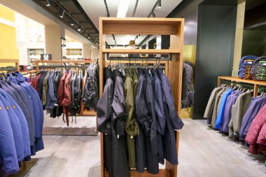 Rome, İtalya - Kasım, 2017 yaklaşık: ekranda bir ikinci amiral gemisi mağaza Rinascente Roma, giyim.