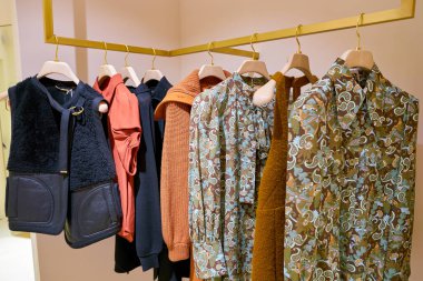 Rome, İtalya - Kasım, 2017 yaklaşık: Ekranda bir ikinci amiral gemisi mağaza Rinascente Roma, Chloe giyim.