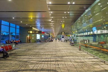 Singapur - Kasım, 2015 yaklaşık: Singapur Changi Havaalanı içinde.