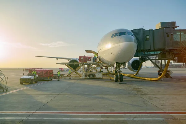 Puesto Aviones Pista Del Aeropuerto Internacional Doha —  Fotos de Stock