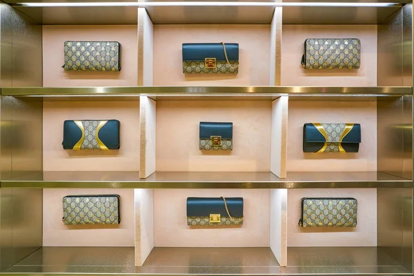 Milan Italy Circa November 2017 Gucci Bags Display Rinascente Rinascente — Stock Photo, Image