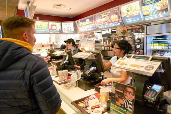 Roma Italia Circa Novembre 2017 Contro Servizio Ristorante Mcdonald Roma — Foto Stock