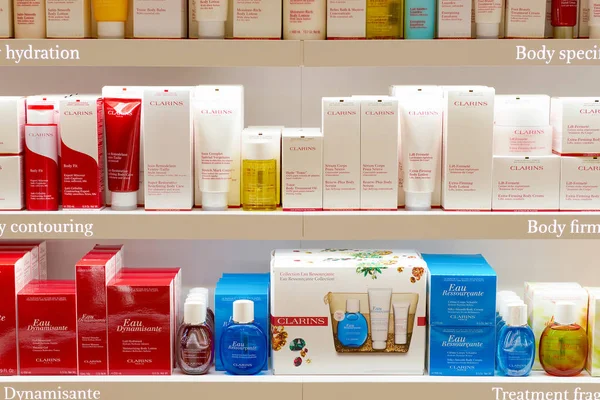 Roma Itália Circa November 2017 Produtos Beleza Clarins Estão Exposição — Fotografia de Stock